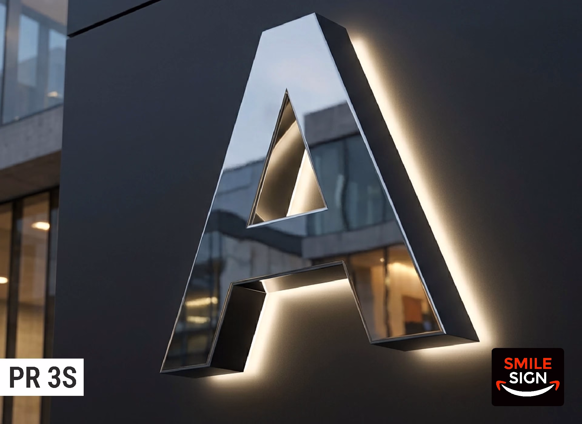 Sentez Reklam atölyesinde imal edilen PR 3S ayna parlaklığında paslanmaz krom, arkadan LED aydınlatmalı (halo-lit) kutu harf tabela örneği.